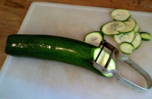 Surprisingly relevant photo of a courgette. Or a zucchini is you prefer. Photo by Mmm Daffodils, on Wikimedia.